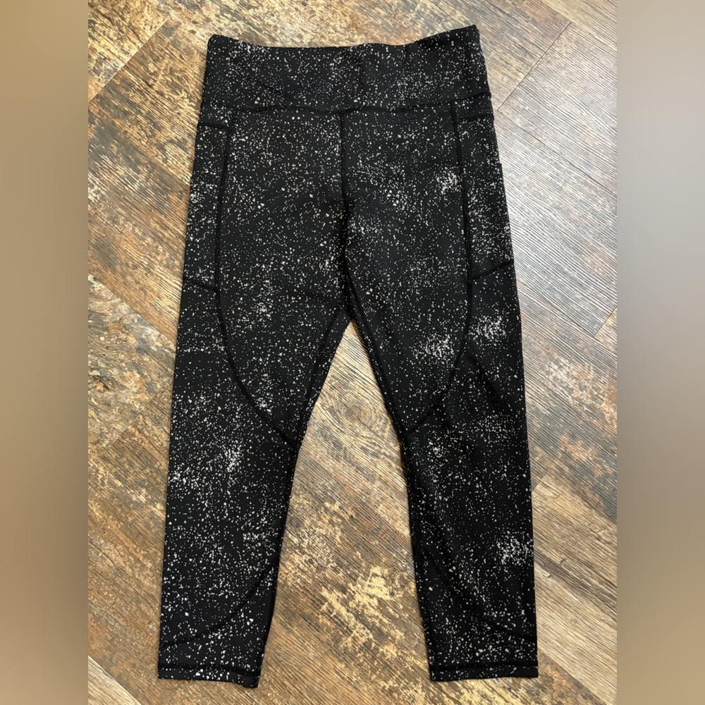 ZYIA Black and White Speckled Activewear